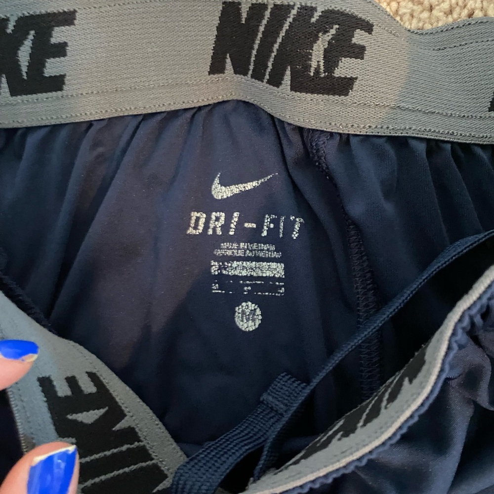 Carolina basketball Nike shorts - Picture 3 of 3